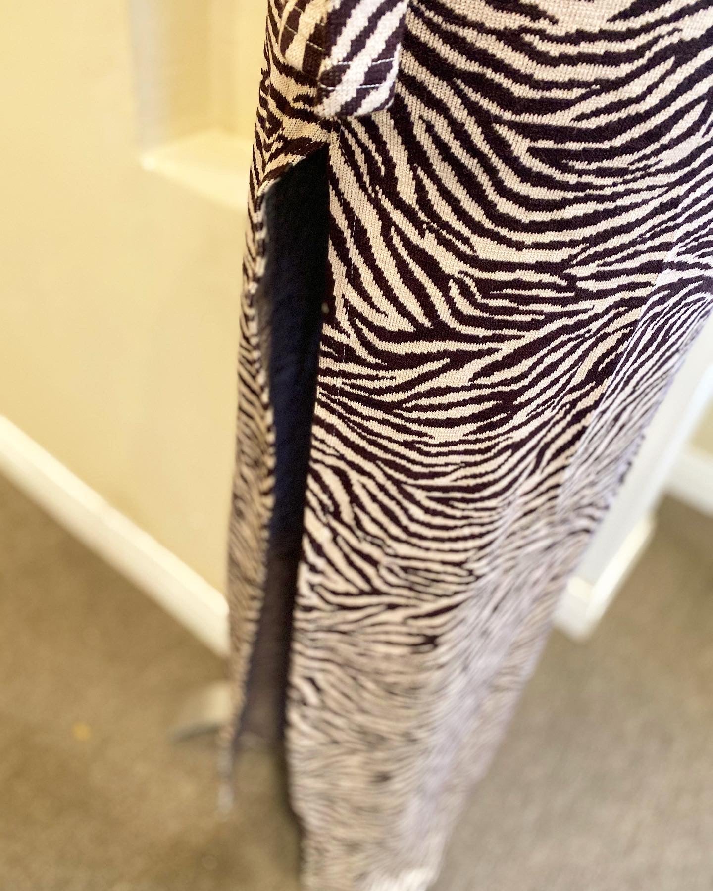 Cutout Zebra Maxi