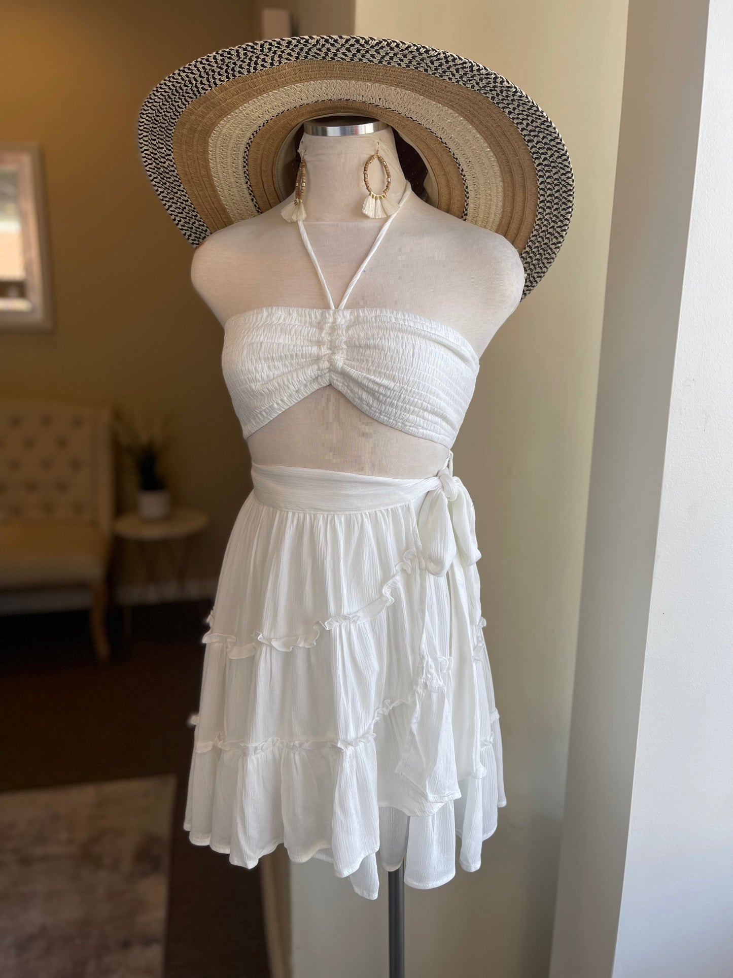 O/S Cutout Tiered Mini