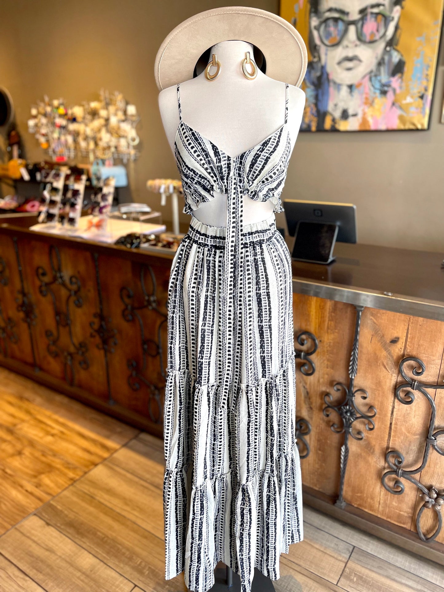 Front Tye Keyhole Maxi Dress