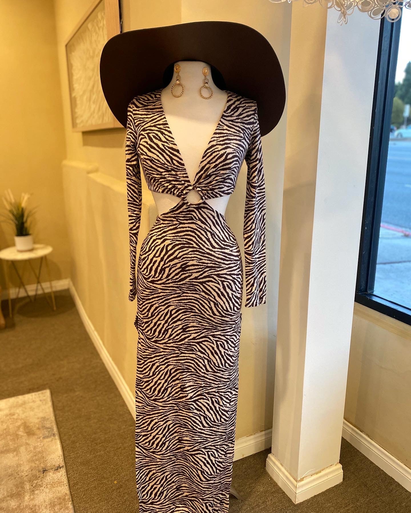 Cutout Zebra Maxi