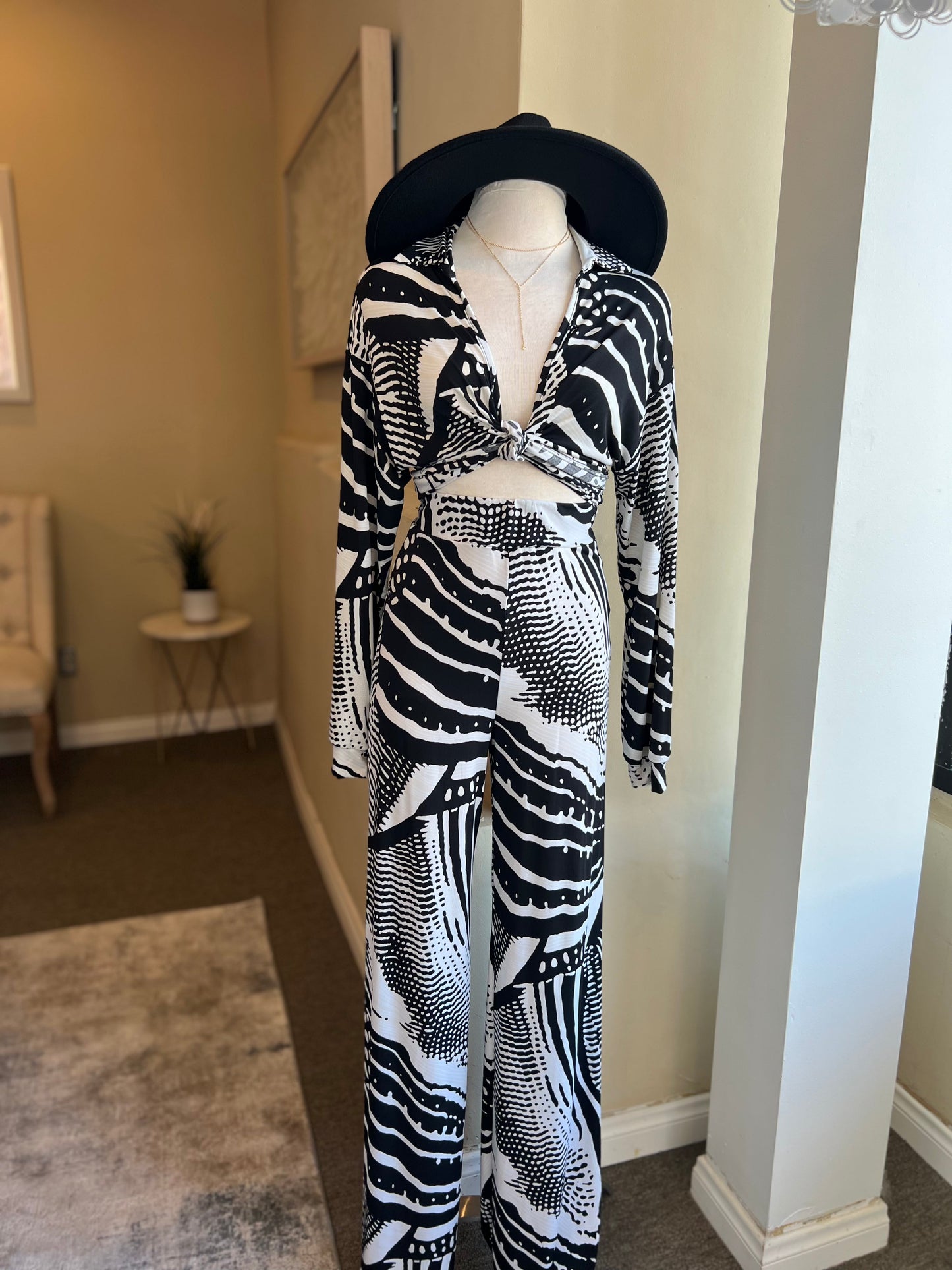 Collar Neck Tie Top and Pants