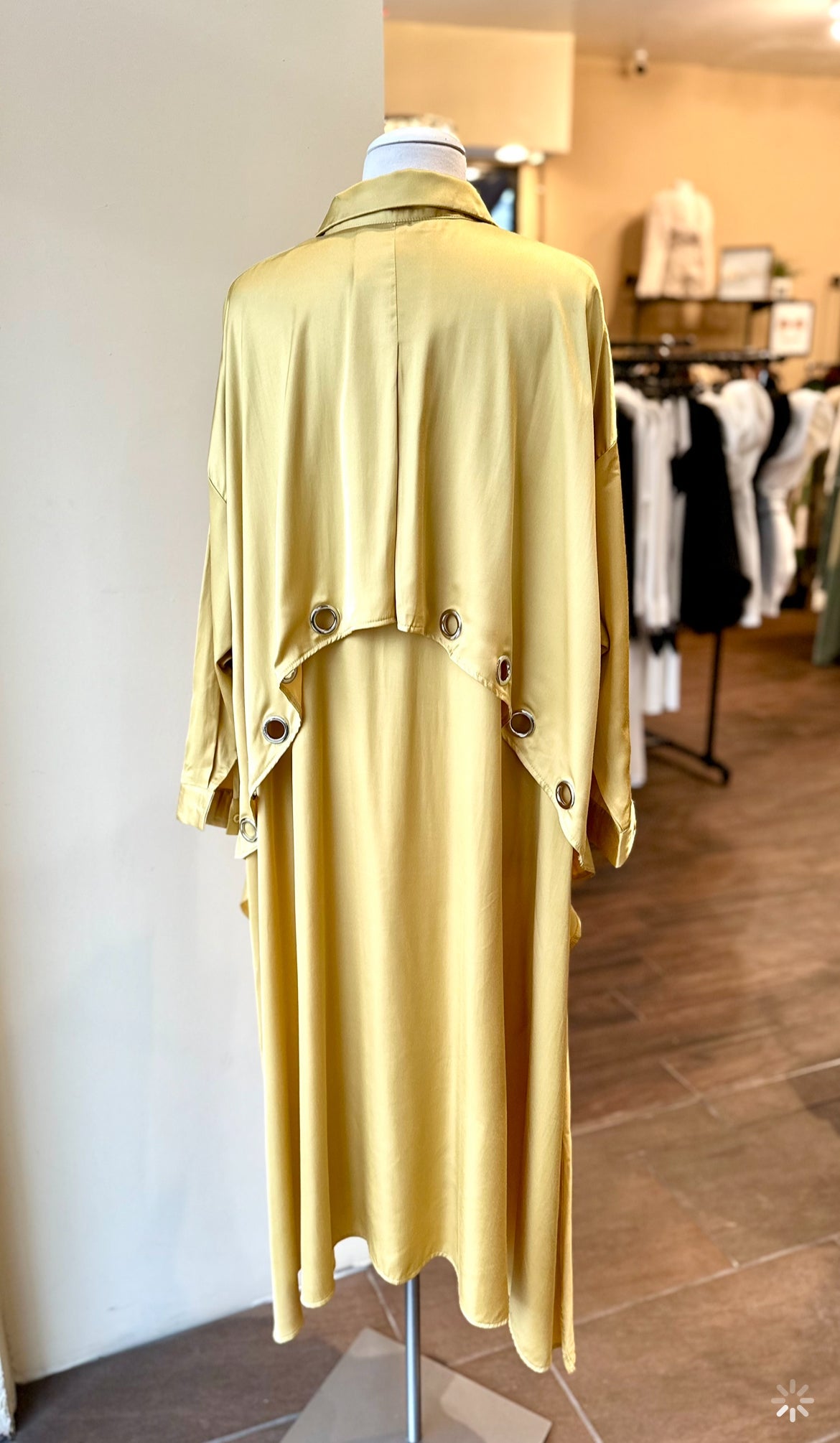 Front Ring Long Shirt