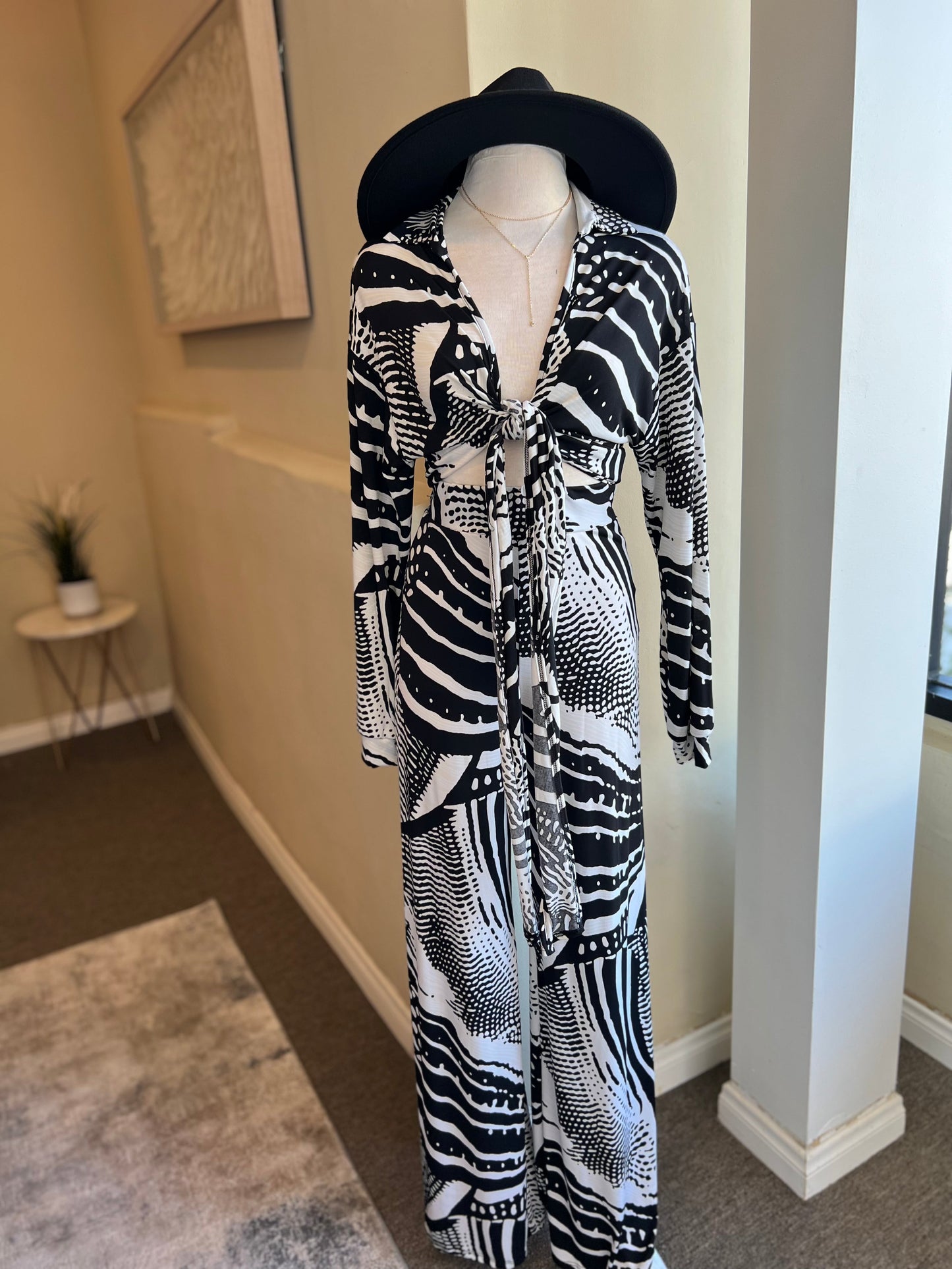 Collar Neck Tie Top and Pants