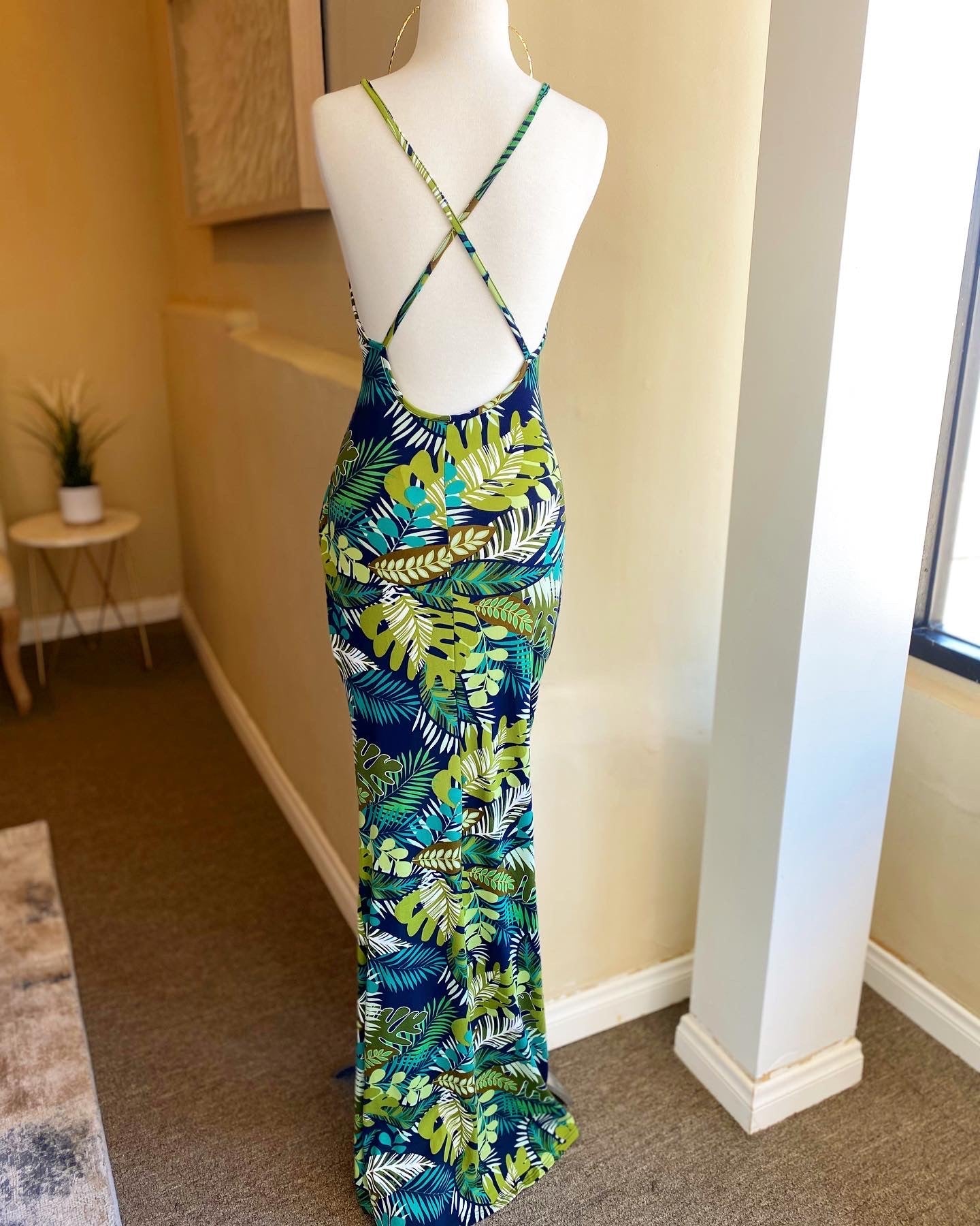 Cross Back Sleeveless Mermaid Dress FS