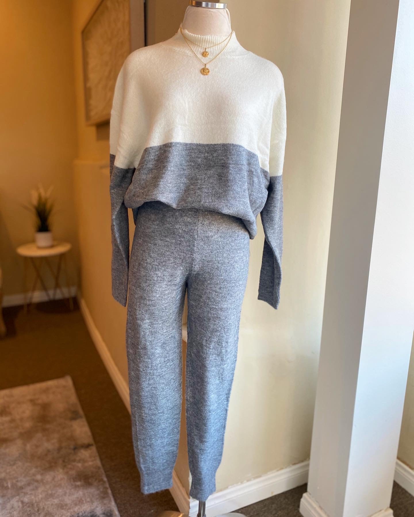 Two Tone Turtle Neck Set