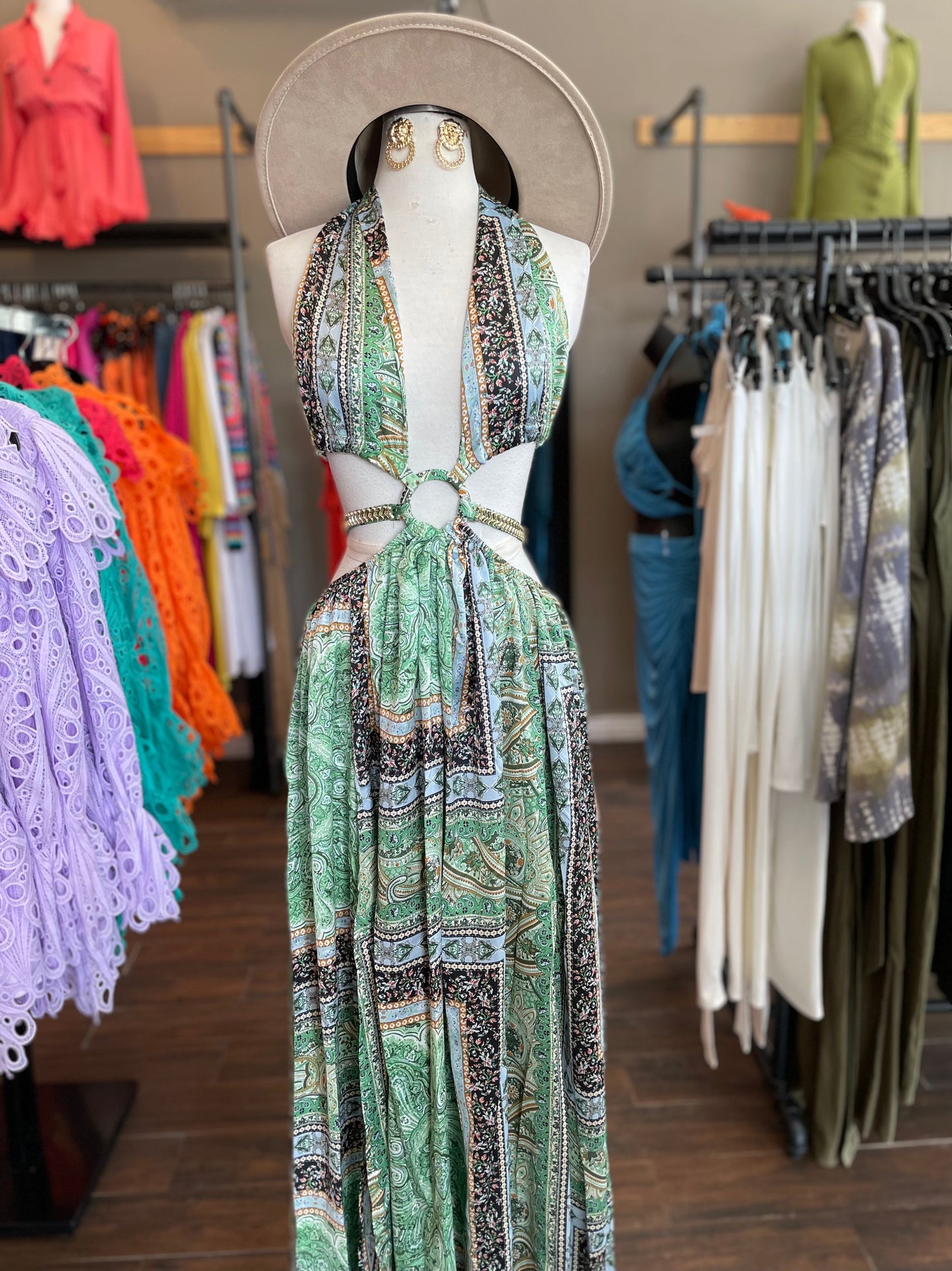 Sleeveless O Ring Cutout Maxi