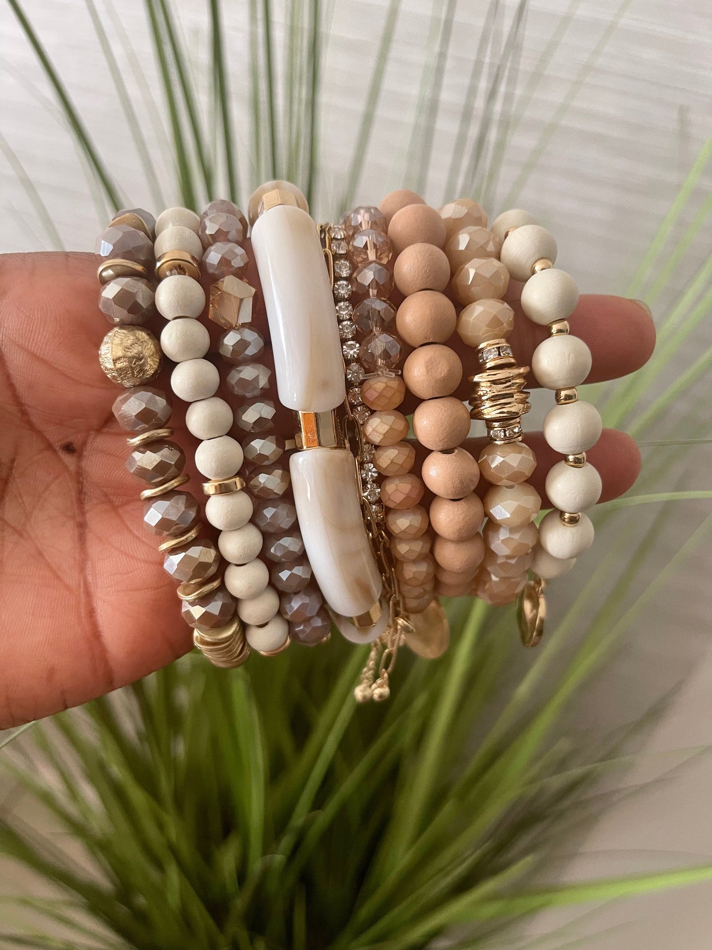 Nudes & Metal Bracelet