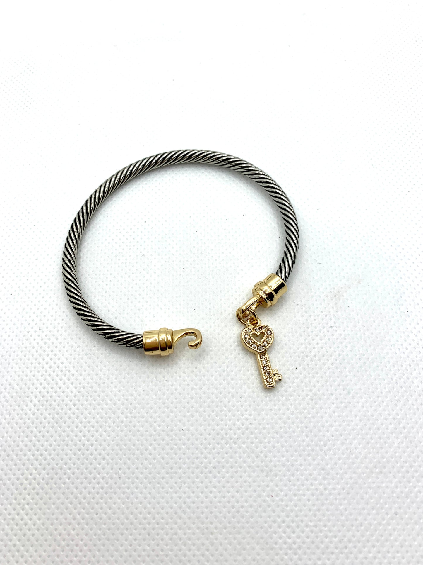 Metal Twisted Bracelet