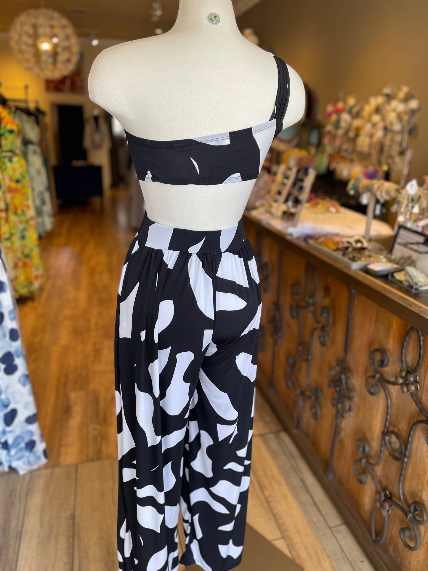 Printed One Shoulder Pants Set