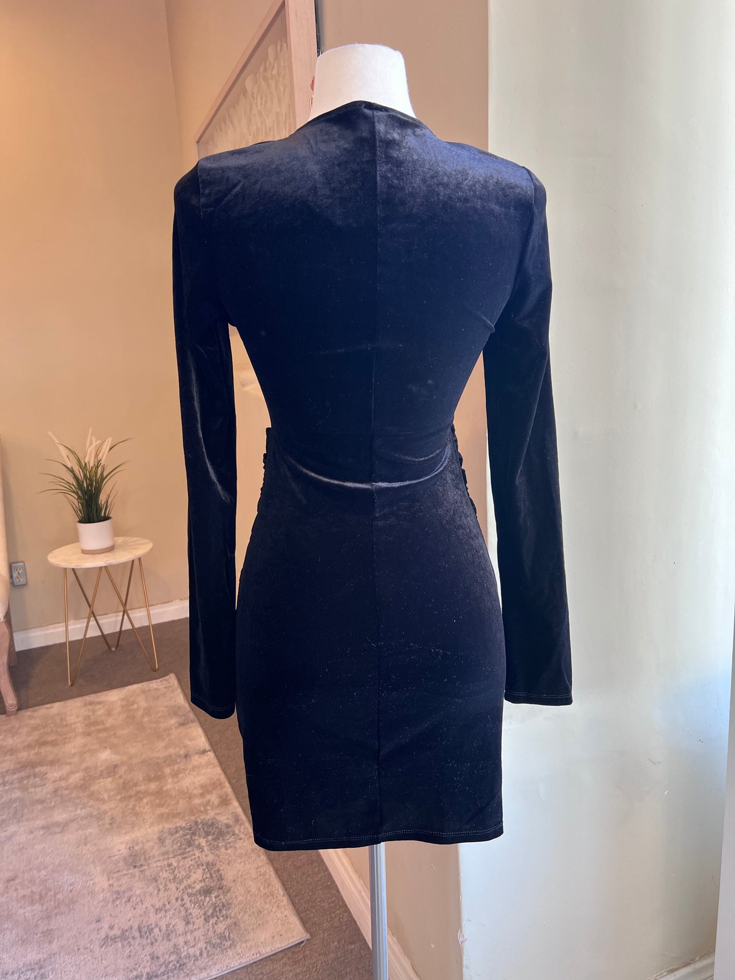 Ruched Detailed Velvet Bodycon Dress