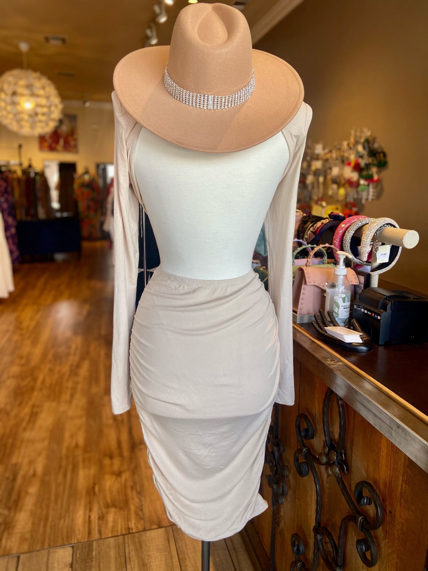 Turtle Neck Backless Rouge Dress